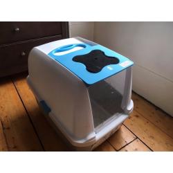Cat Litter Tray and Accessories