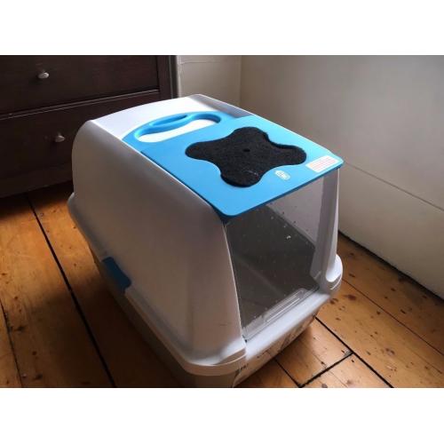 Cat Litter Tray and Accessories
