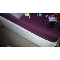 Double divan bed