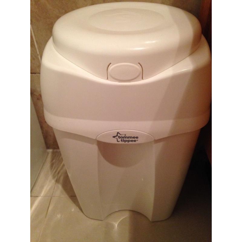 Tommee Tippee nappy bin