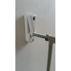 Lindam Push-To-Shut Extending Metal Safety Gate