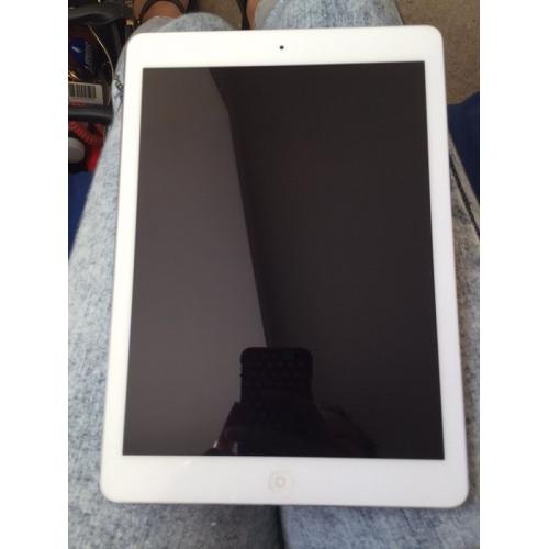 Ipad air 16gb wifi, mint condition