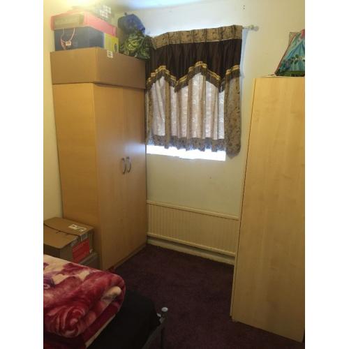 Rent an Bedroom Asian Only