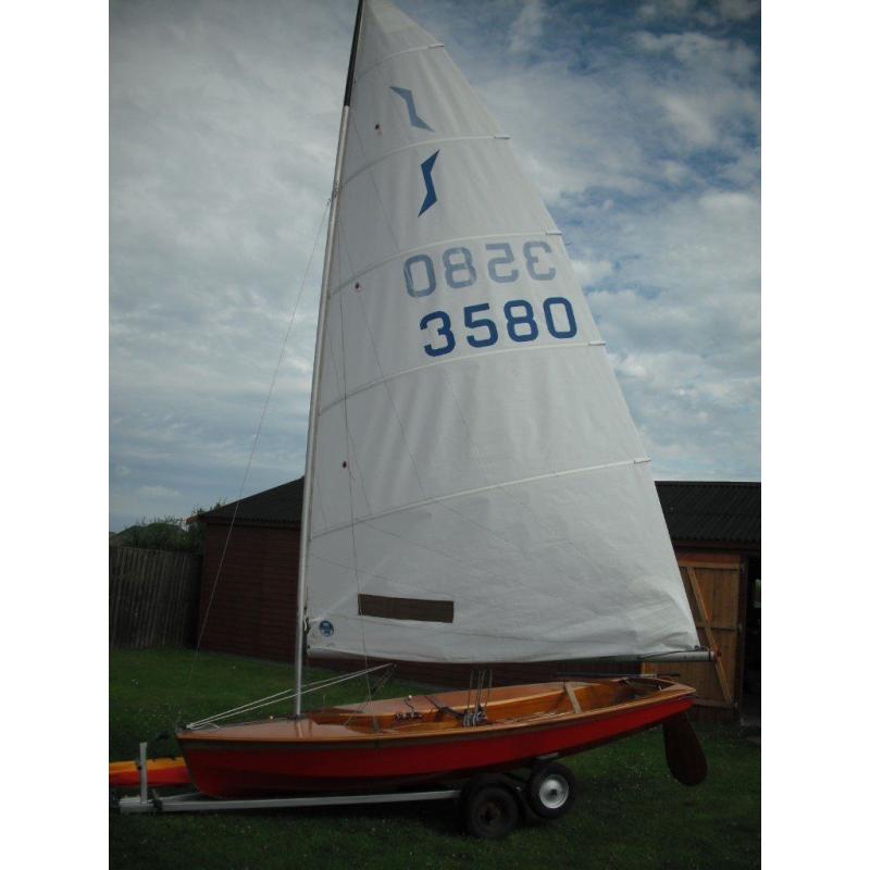 Solo 3580 sailing dinghy
