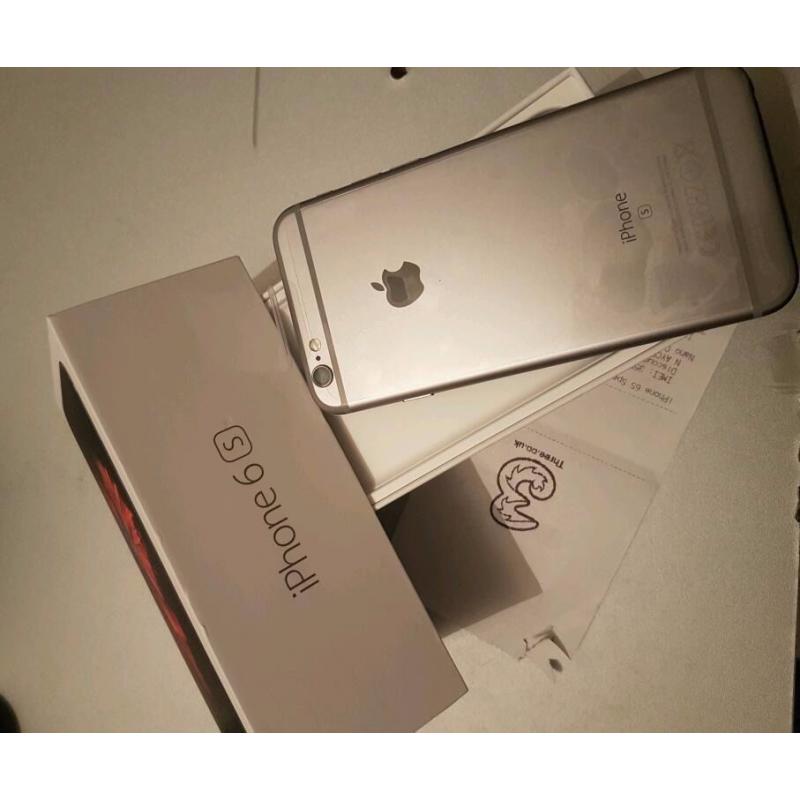 UNLOCKED iPhone 6s space grey** brand new** with receipt