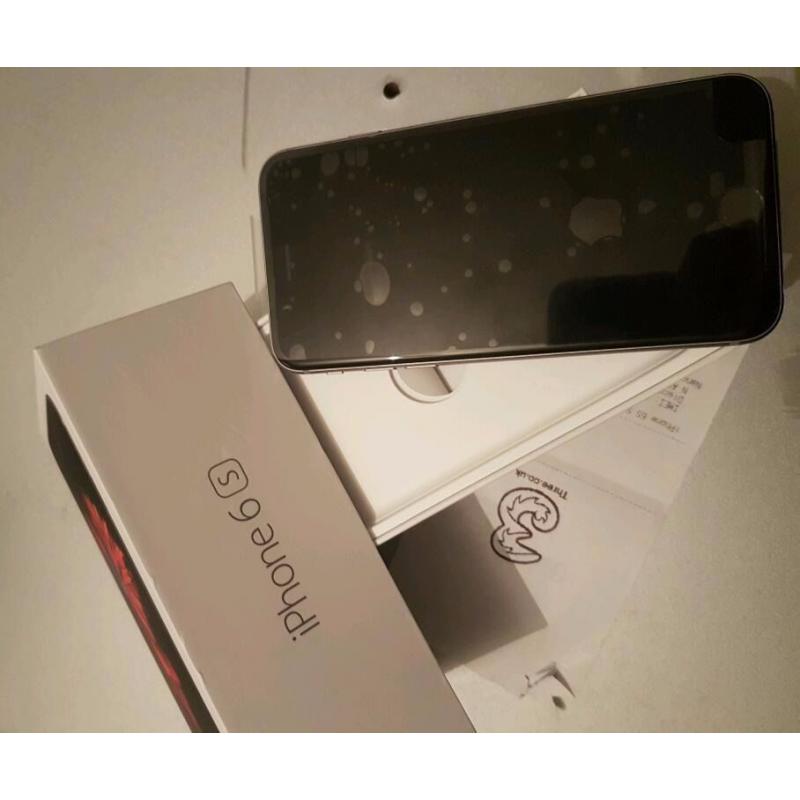 UNLOCKED iPhone 6s space grey** brand new** with receipt
