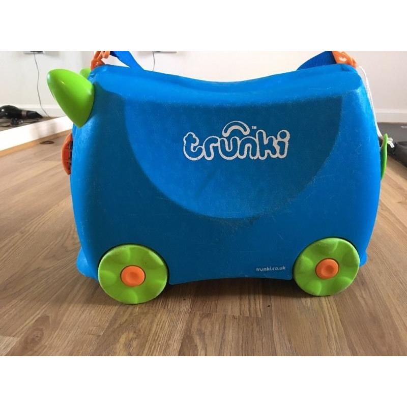 Child's trunki case