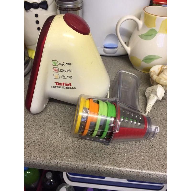 Elec veg/cheese grater