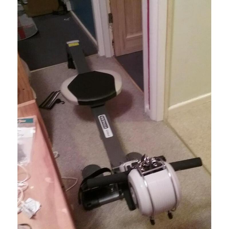 Rowing machine for sale... brand new all attachments, unwanted gift, 85 pounds ono