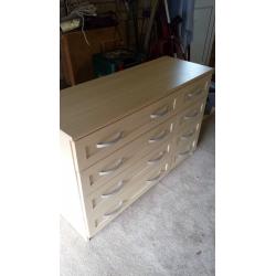 8 draw chest of drawers