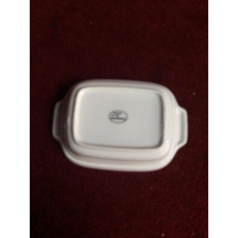 FOOD SERVING DISH 8 PIECES WITH LIDS AND 4 PIECES WITH NO LIDS,TOTAL12 PIECE