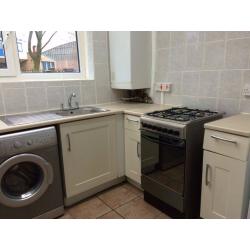 STOCKWELL DOUBLE ROOM AVAILABLE IN A COSY FLAT ZONE 2