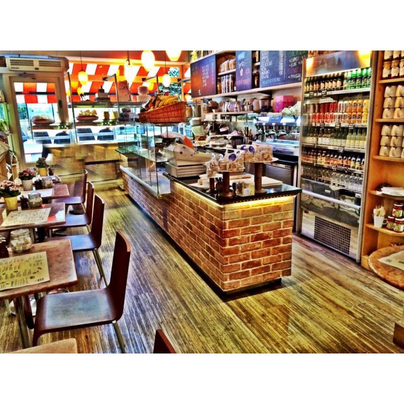 Cafe Tarte is looking for a Deli/Cafe Assistant! Come and join our team!