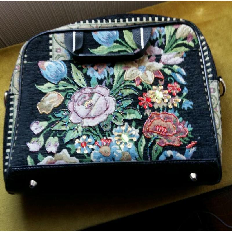 Lap top bag
