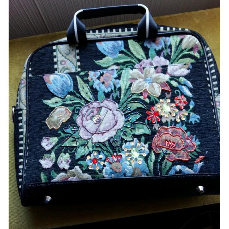 Lap top bag