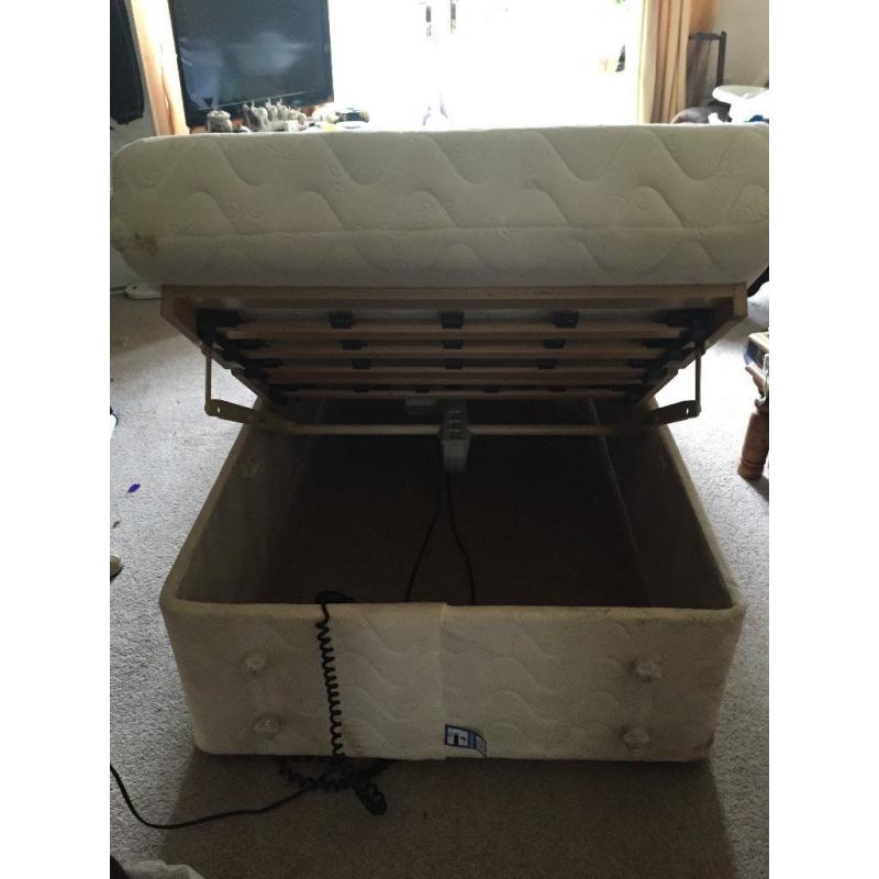 3' Ajustable Bed in full working order.