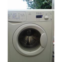 Indesit washing machine, Model WIXE127.