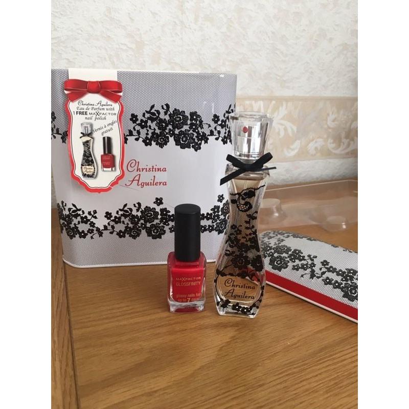New Christina Aguilera perfume set