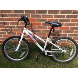Girls Halfords Appollo Gemini Bike