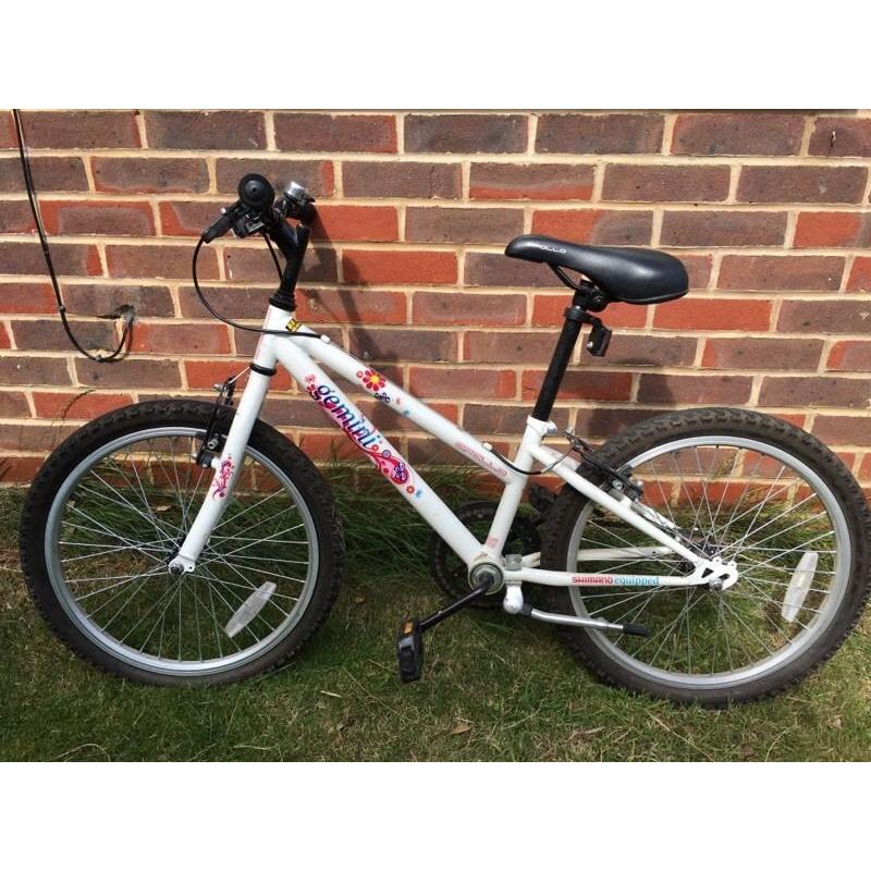 Girls Halfords Appollo Gemini Bike