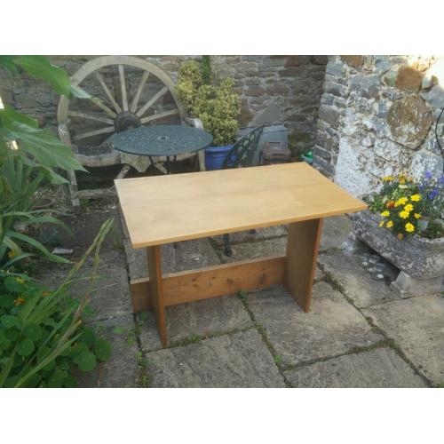 Free desk
