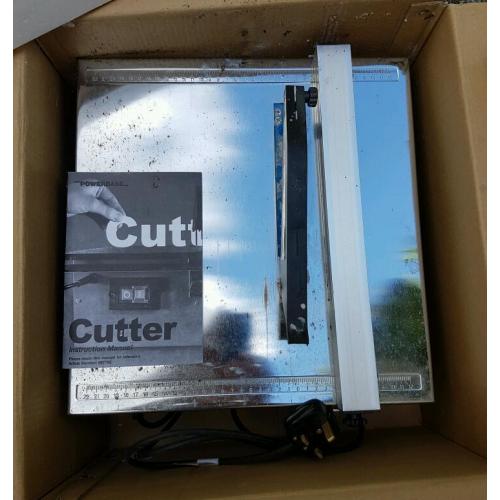 Tile cutter