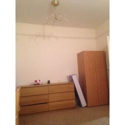 single room to let in Kilburn