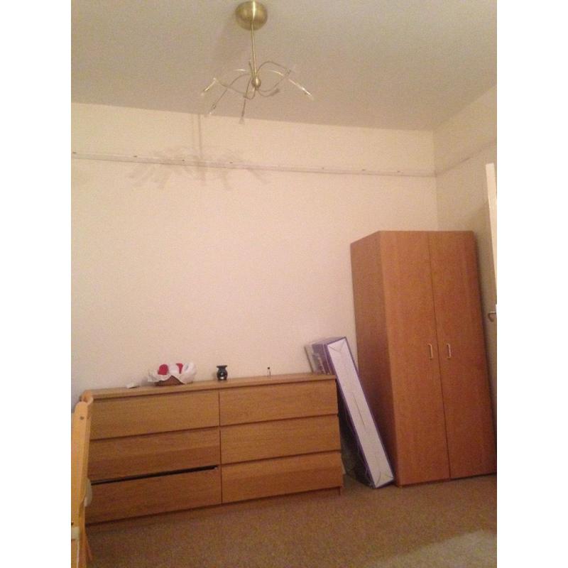 single room to let in Kilburn