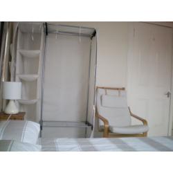 Comfortable spacious furnished room in nice flat close to w/end, c/centre and subway station.