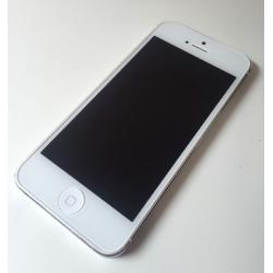Unlocked White iPhone 5 16GB. 3 month warranty. Card Payment/Delivery available
