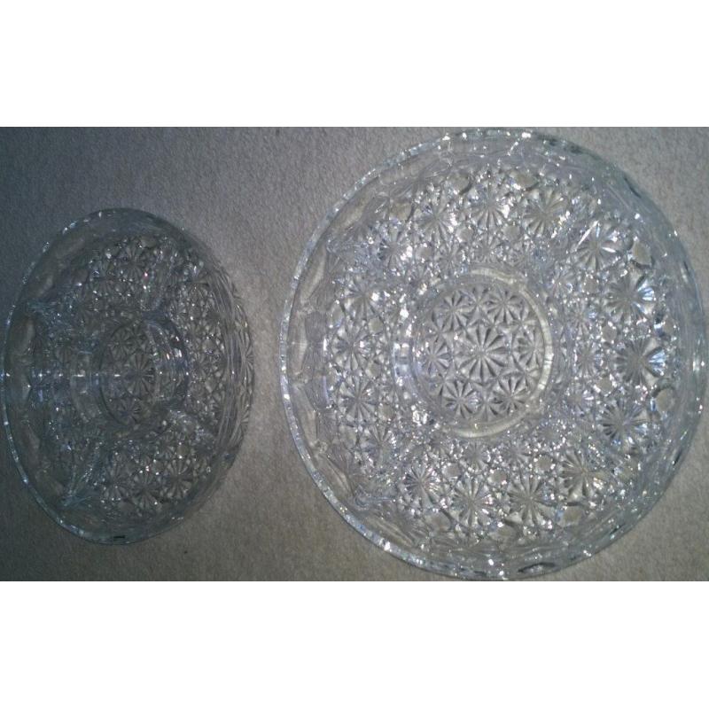 Glass circular 5-section serving dishes
