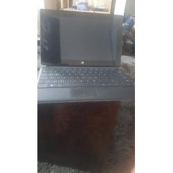 Microsoft Surface Pro 1514 i5 1.7Ghz 4GB 128GB Keyboard Charger Windows 10 Excellent Condition?