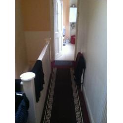 double room for a couple or 2 single (/girls) 155 in stratford / leyton