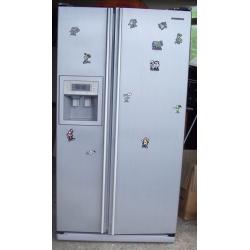Samsung American style fridge freezer in silver