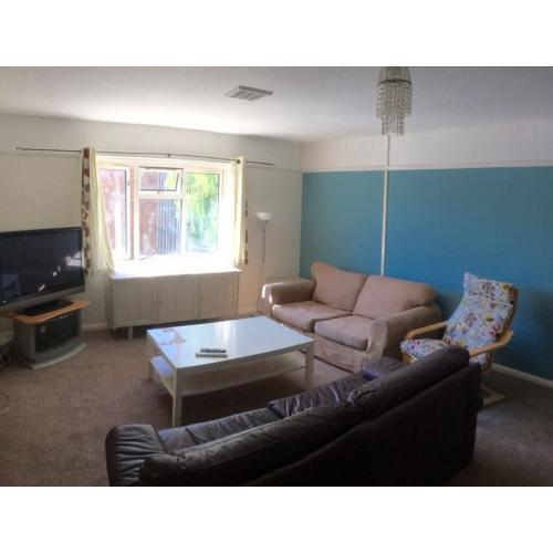 Double room in spacious flat, Central Bristol (Redcliffe) everything included