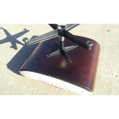Charles and Ray Eames, Ottoman 671 - original?
