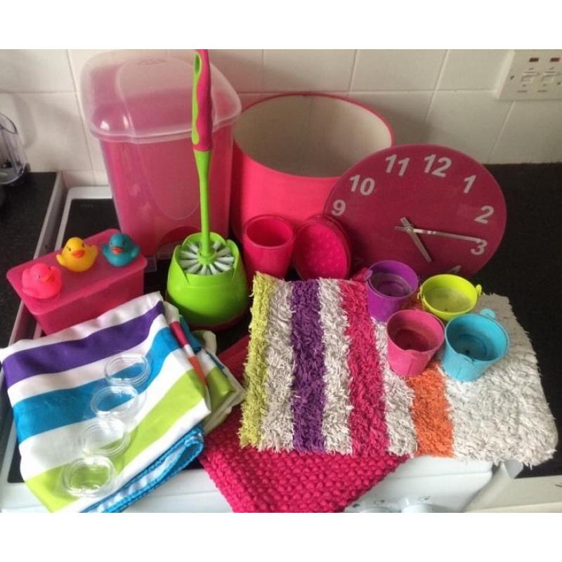 Bright pink bathroom accessories