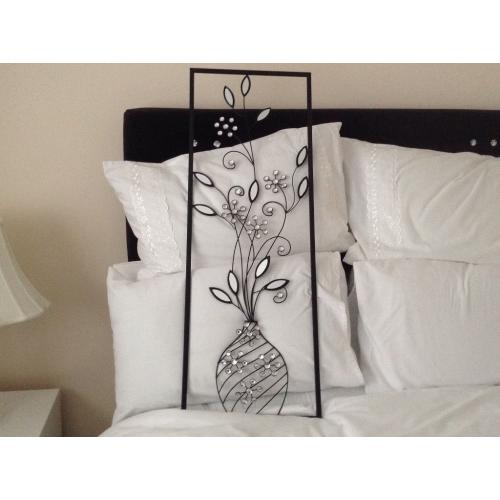 Wall flower design