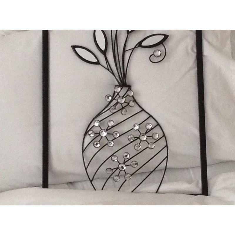 Wall flower design