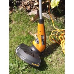 Electric Garden Strimmer & Edger (Telescopic) - Good Working Order.