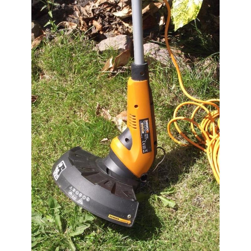 Electric Garden Strimmer & Edger (Telescopic) - Good Working Order.