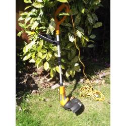 Electric Garden Strimmer & Edger (Telescopic) - Good Working Order.