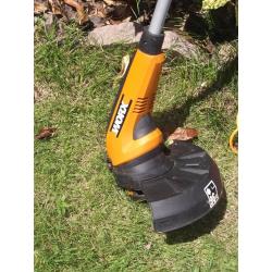 Electric Garden Strimmer & Edger (Telescopic) - Good Working Order.