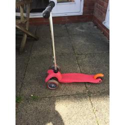 Micro scooter in excellent condition.