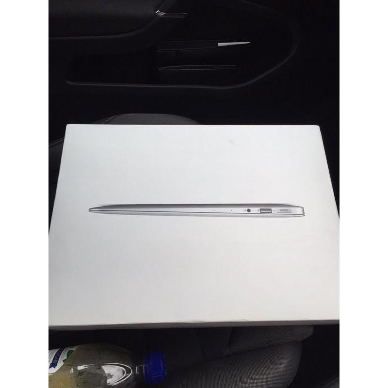 Mac Book Air 13inch A1466