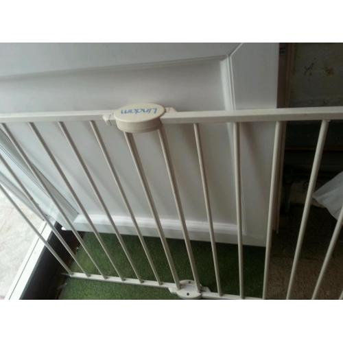 Safety gate