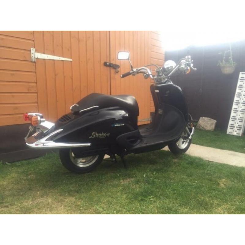 CLASSIC STYLISH MOPED MOTORCYCLE SCOOTER - HONDA SHADOW 50CC - AUTOMATIC