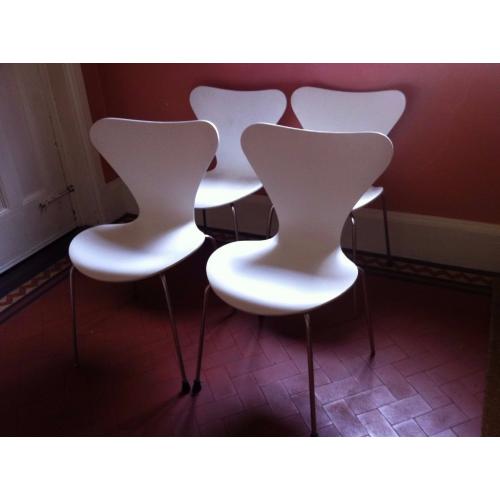 Contemporary Glass Dining Table with Display Shelf & 4 FREE Chairs / Can Deliver