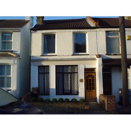 Purley, large ground floor double room to let