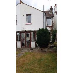 Purley, large ground floor double room to let